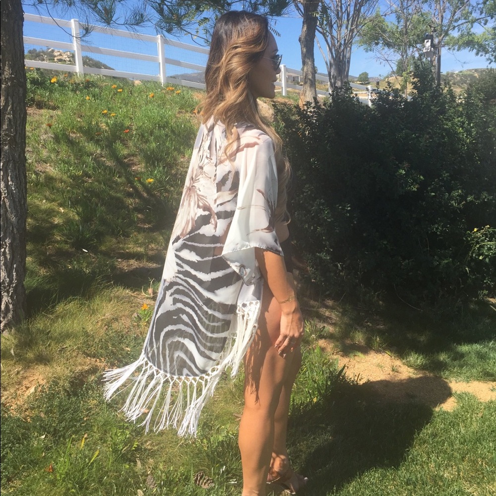 Zebra stripped floral kimono with tassels